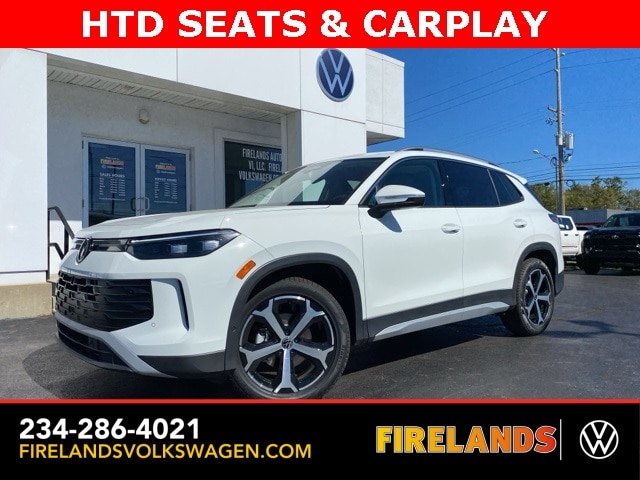 2025 Volkswagen Tiguan SE's photo