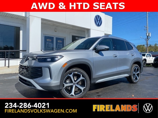 2025 Volkswagen Tiguan SE's photo