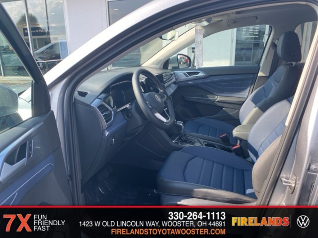 New 2025 Volkswagen Taos 1.5T SEL SUV