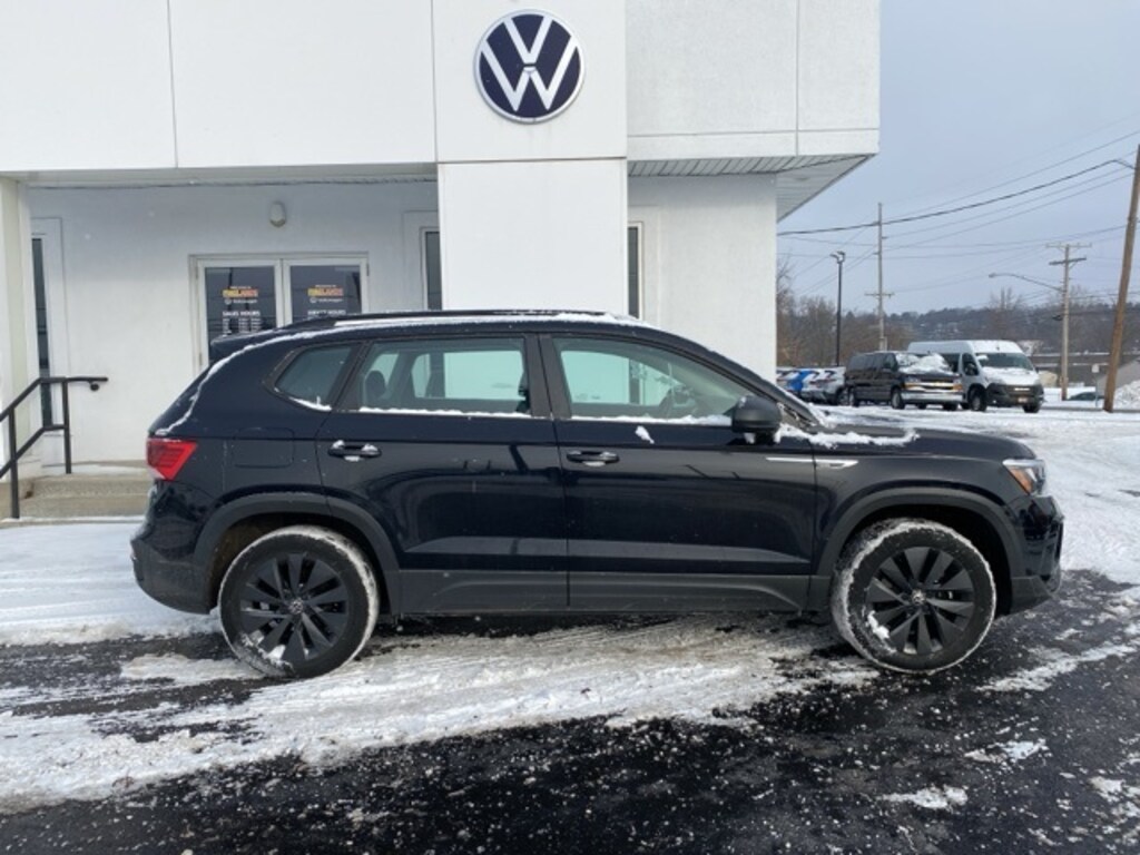 Used 2022 Volkswagen Taos 1.5T S SUV