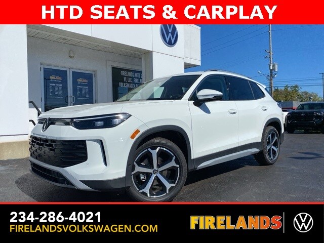2025 Volkswagen Tiguan SE's photo