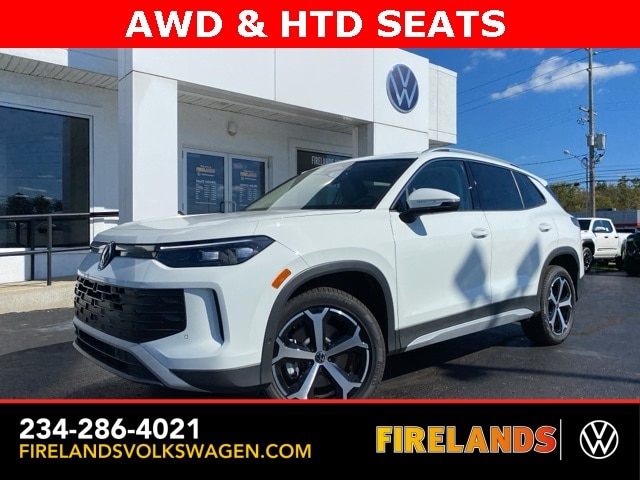 2025 Volkswagen Tiguan SE's photo