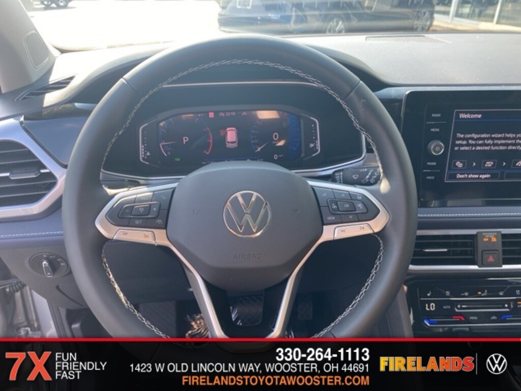 New 2025 Volkswagen Taos 1.5T SEL SUV