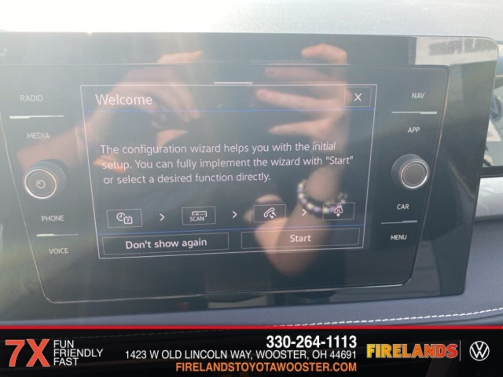 New 2025 Volkswagen Taos 1.5T SEL SUV