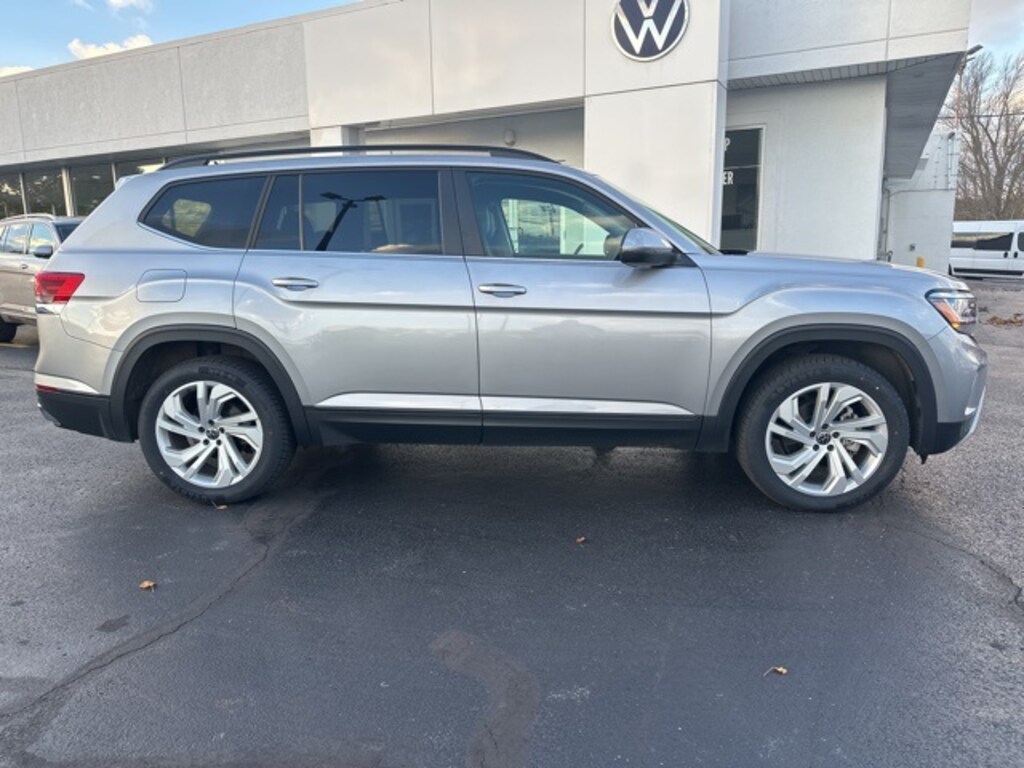 Used 2022 Volkswagen Atlas 3.6L V6 SE w/Technology SUV
