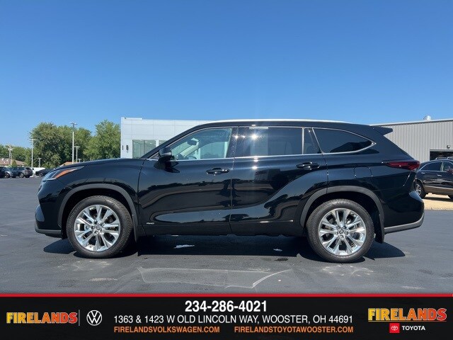 2025 Toyota Highlander Hybrid Limited photo 3