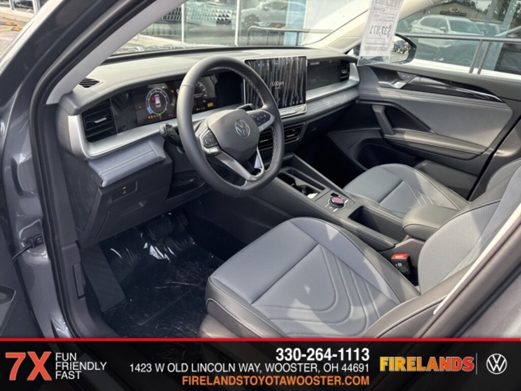 New 2025 Volkswagen Tiguan 2.0T SE SUV