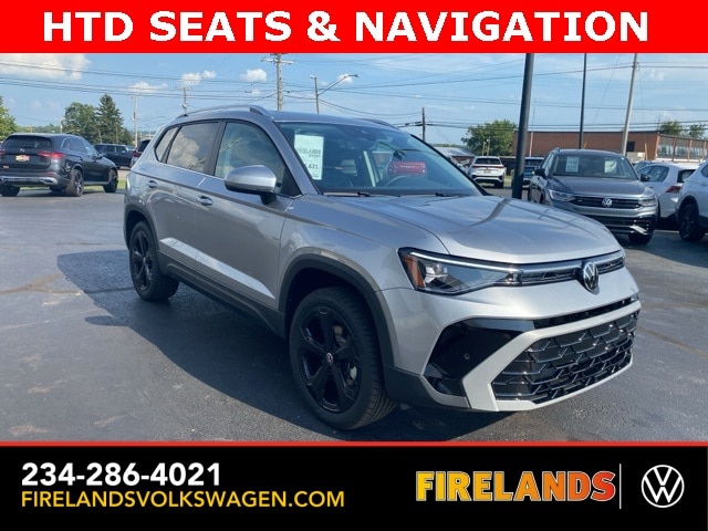 2025 Volkswagen Taos SEL's photo