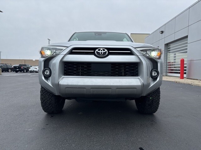 2022 Toyota 4Runner TRD Off-Road Premium photo 2