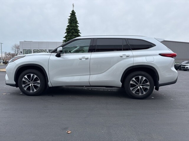 2022 Toyota Highlander XLE photo 4