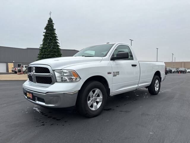 2021 Ram 1500 Classic Tradesman photo 3