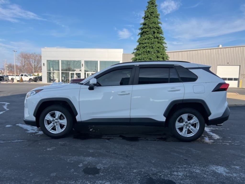 Used 2019 Toyota RAV4 XLE SUV
