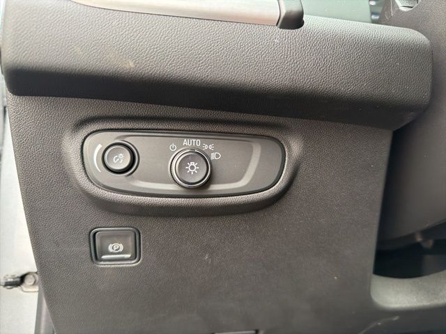 2023 GMC Terrain SLE - Photo 18