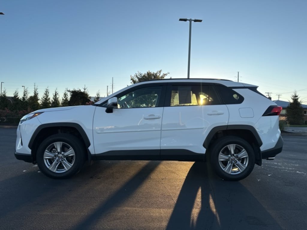 Used 2022 Toyota RAV4 XLE SUV