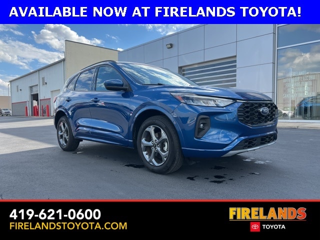 2023 Ford Escape ST-Line Select's photo