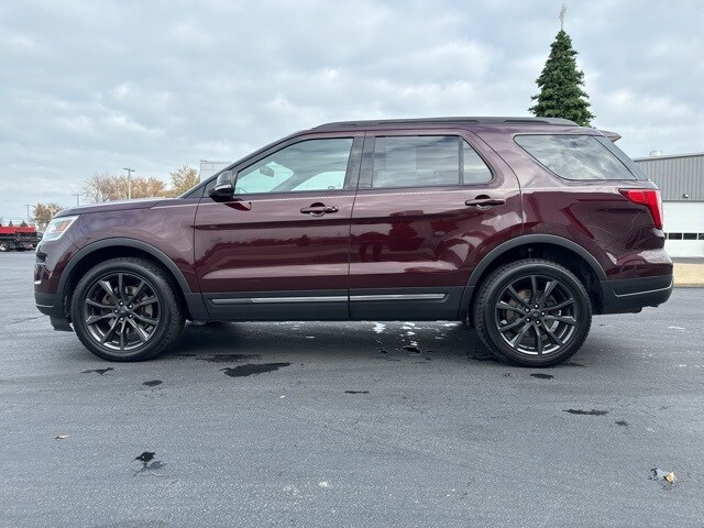 2018 Ford Explorer XLT photo 3