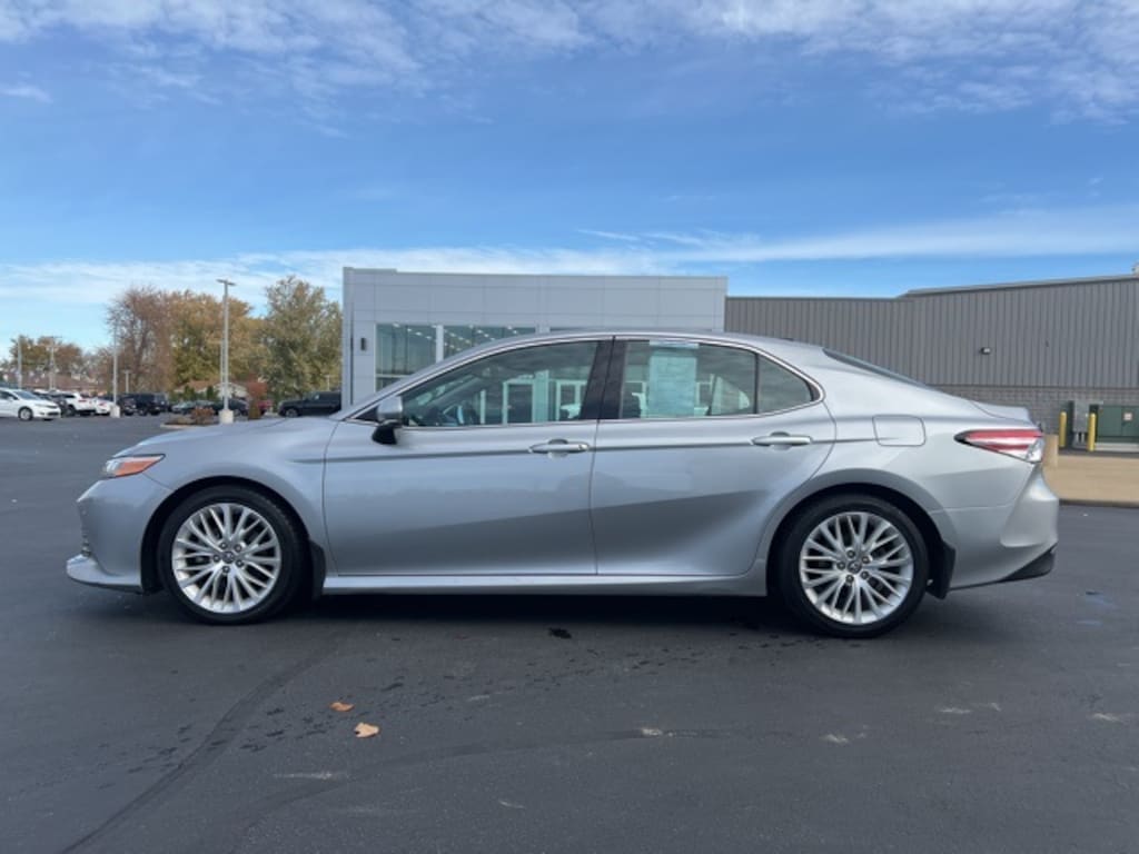 Used 2019 Toyota Camry XLE Sedan