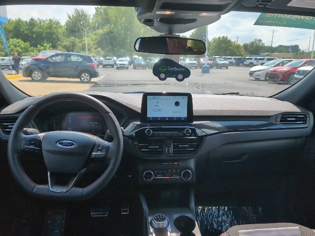 2023 Ford Escape ST-Line Select photo 3
