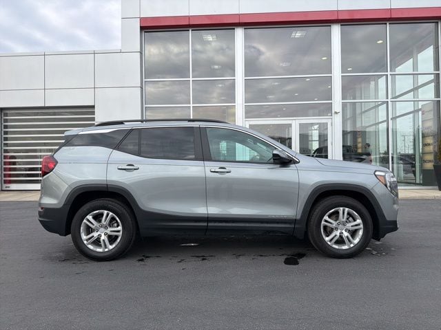 2023 GMC Terrain SLE - Photo 8