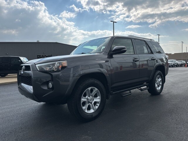 2018 Toyota 4Runner SR5 Premium photo 2