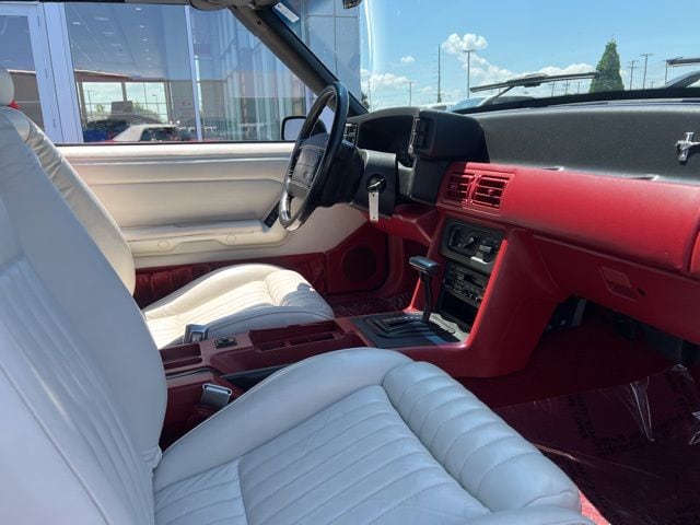 1991 Ford Mustang - Photo 33