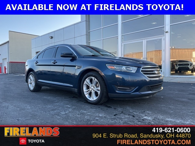 2016 Ford Taurus SEL's photo