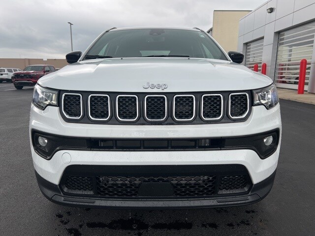 Used 2023 Jeep Compass Latitude Lux with VIN 3C4NJDFN3PT549153 for sale in Sandusky, OH