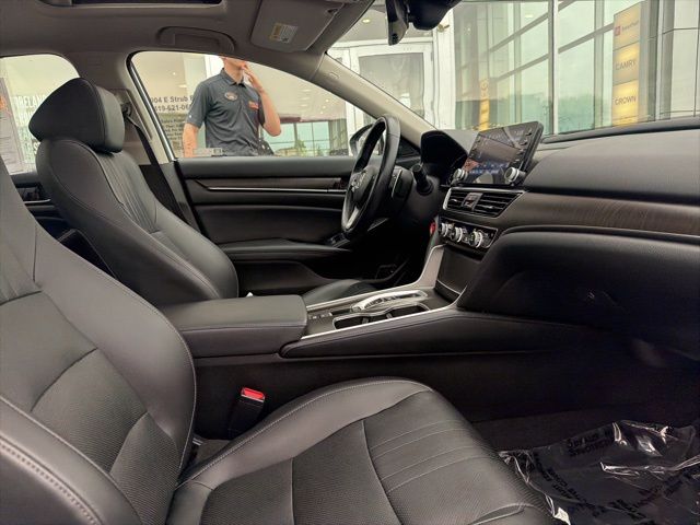 2022 Honda Accord Touring - Photo 30
