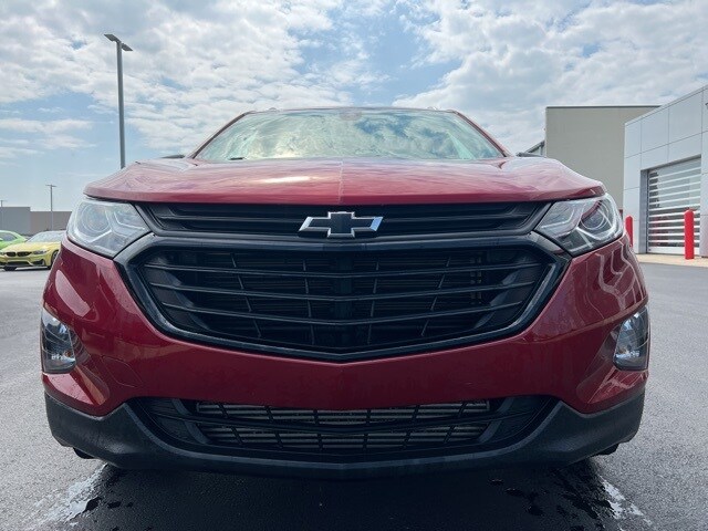 2021 Chevrolet Equinox LT photo 2