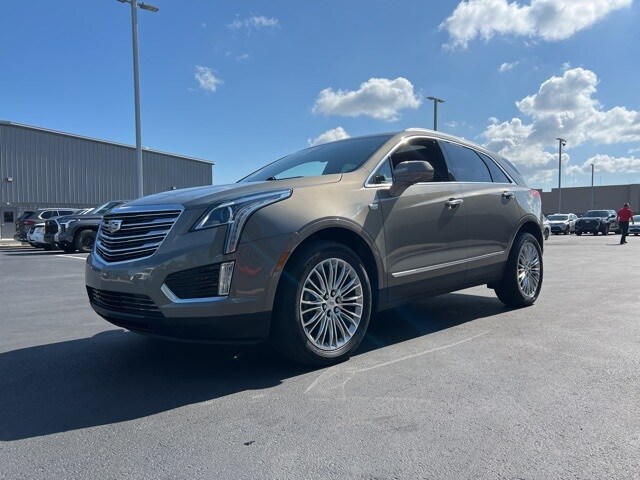 2018 Cadillac XT5 Luxury photo 3