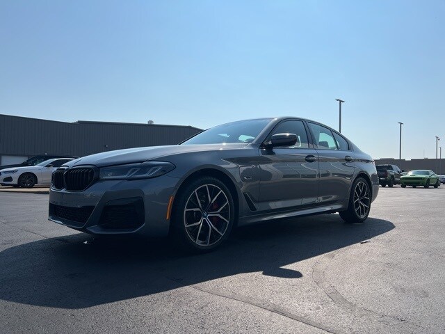 2023 Bmw 530e xDrive photo 3