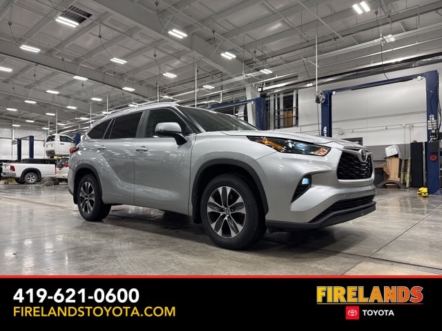 2024 Toyota Highlander XLE's photo