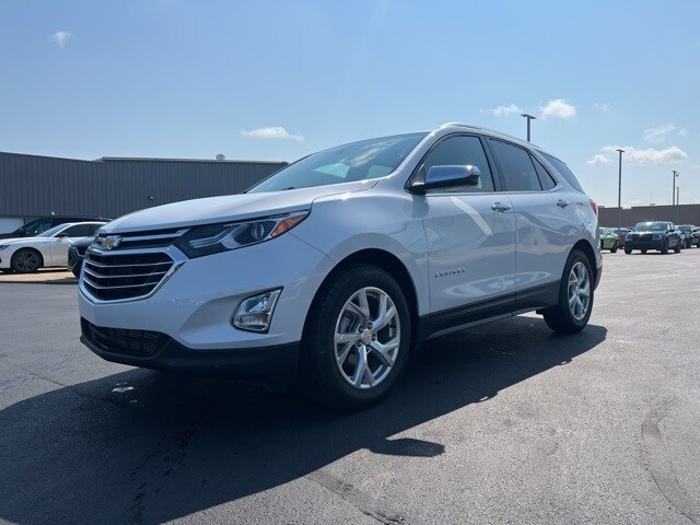 2021 Chevrolet Equinox Premier photo 3