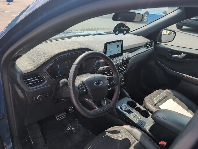 2023 Ford Escape ST-Line Select photo 2