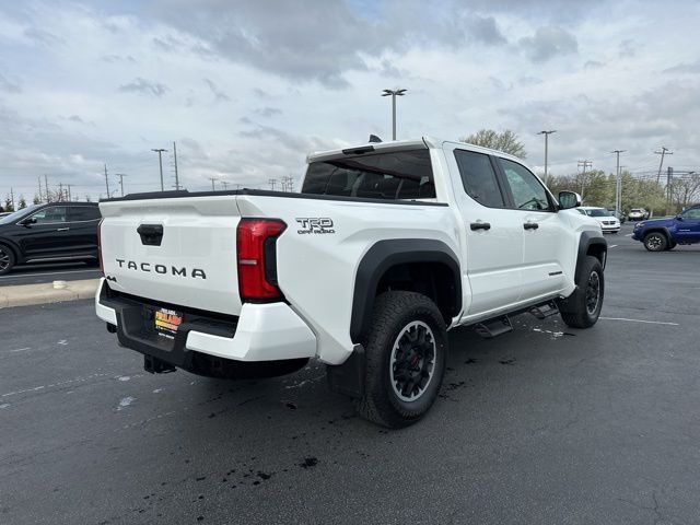 2026 Toyota Tacoma SR5 - Photo 7