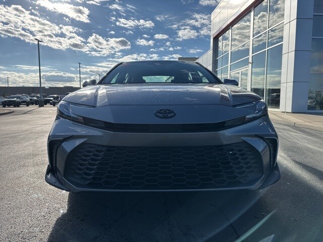 2026 Toyota Camry SE photo 2