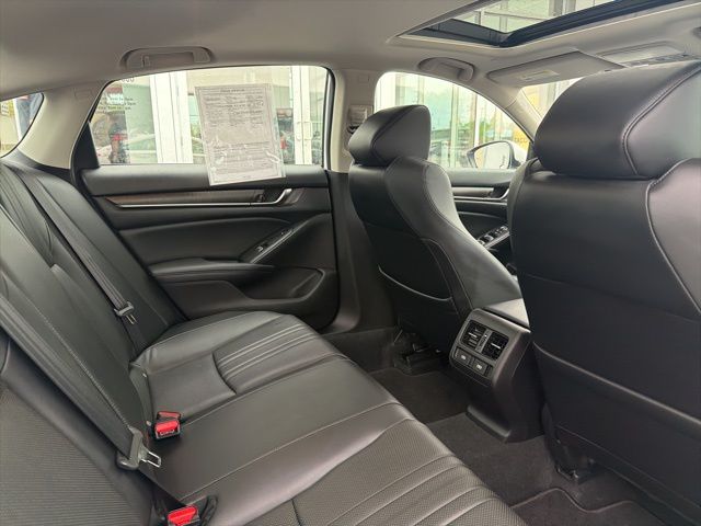 2022 Honda Accord Touring - Photo 34