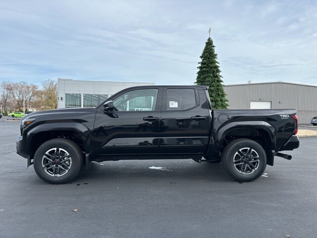2025 Toyota Tacoma TRD Sport 4x4 Double Cab photo 4