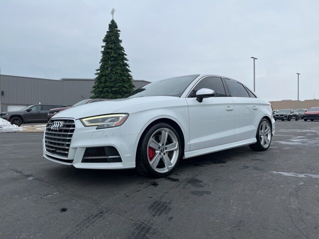 2018 Audi S3 Premium Plus photo 3