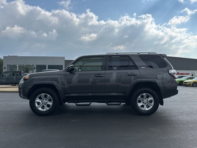 2018 Toyota 4Runner SR5 Premium photo 3