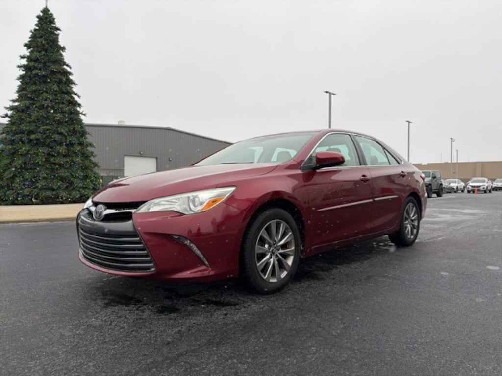 Used 2017 Toyota Camry XLE Sedan