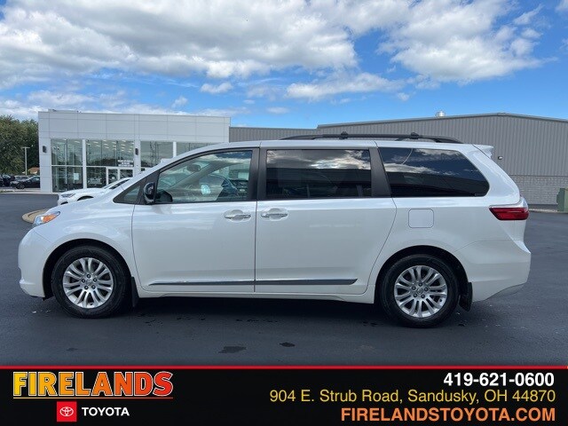 2016 Toyota Sienna L photo 4