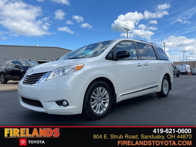 2016 Toyota Sienna L photo 3