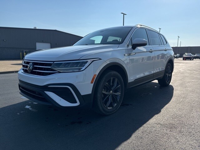 2022 Volkswagen Tiguan SE photo 2