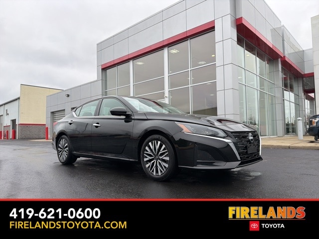 2024 Nissan Altima SV's photo