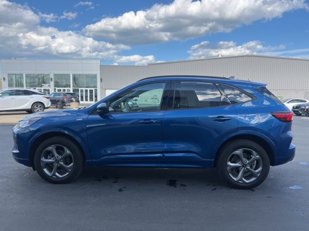 Used 2023 Ford Escape ST-Line Select SUV