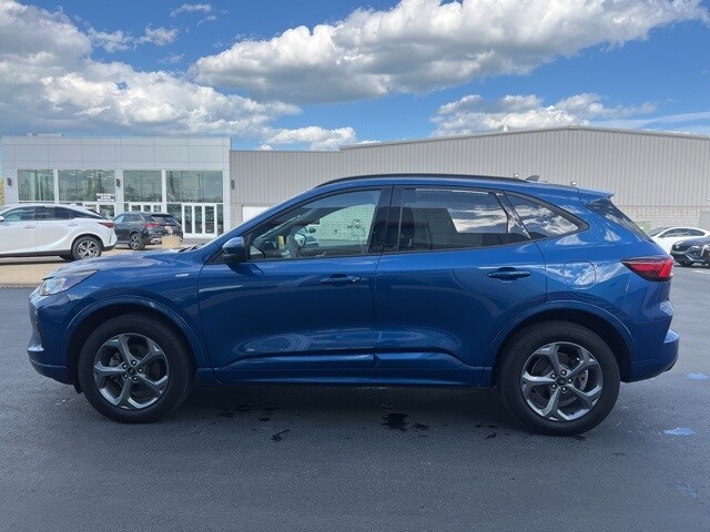 2023 Ford Escape ST-Line Select photo 4