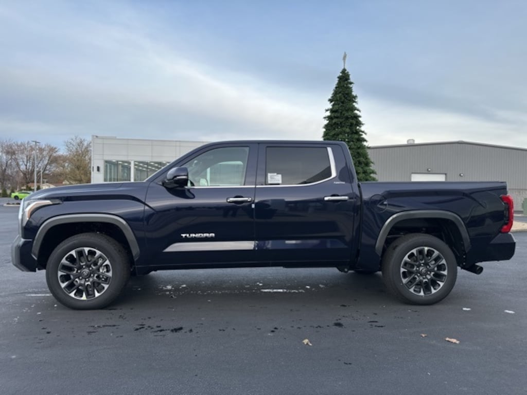 New 2026 Toyota Tundra Limited LIMITED CREWMAX 5.5