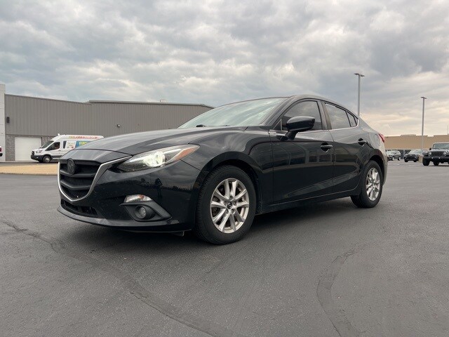2016 Mazda Mazda3 Touring photo 3