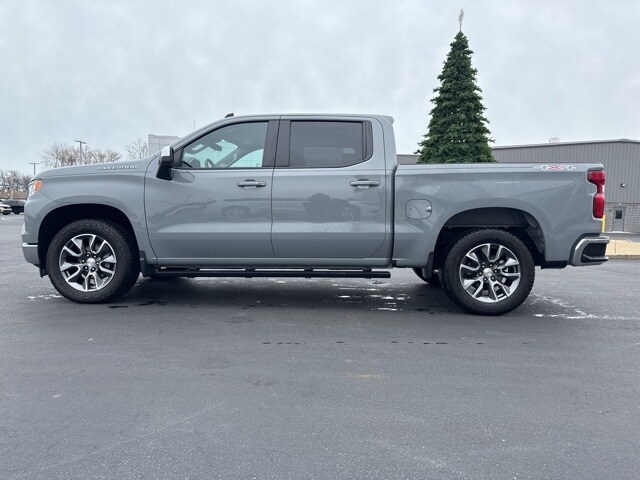 2024 Chevrolet Silverado 1500 LT photo 4